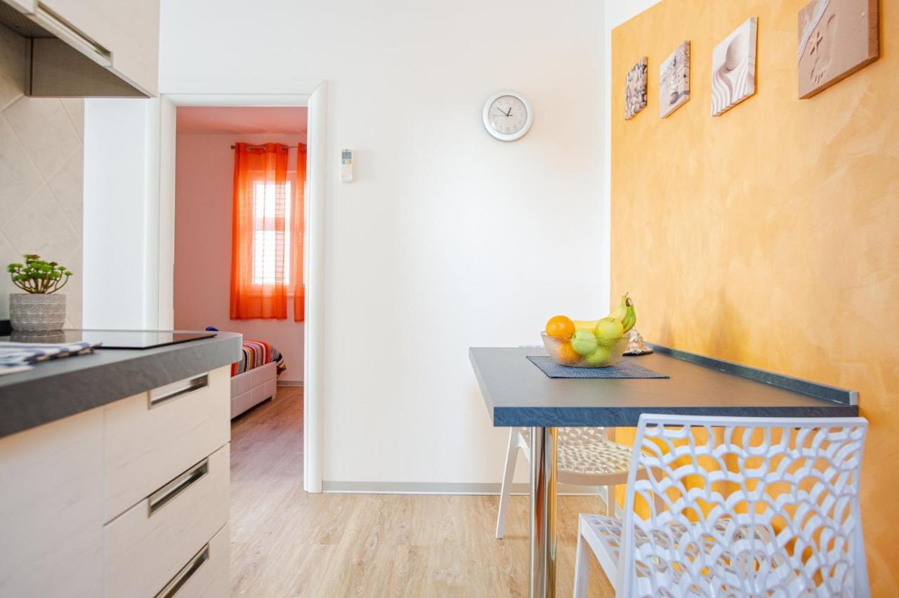 Exclusive Seaside Dream Apartments Murter Kültér fotó