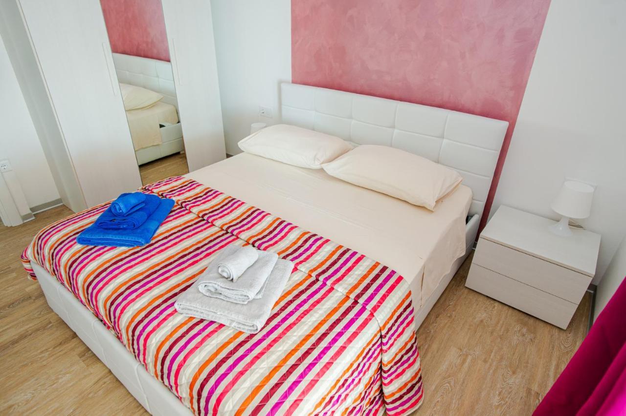 Exclusive Seaside Dream Apartments Murter Kültér fotó